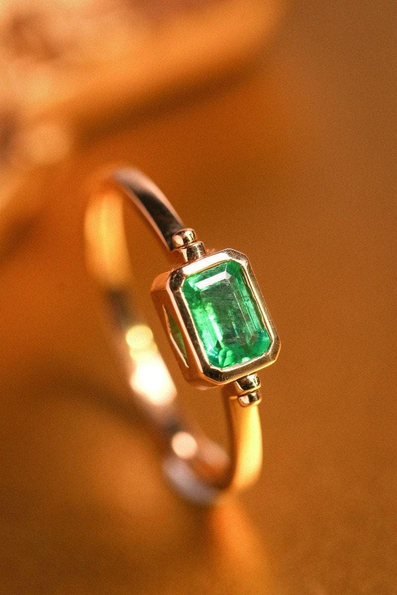 Emerald & White Diamond Flip Ring in 18K Yellow Gold