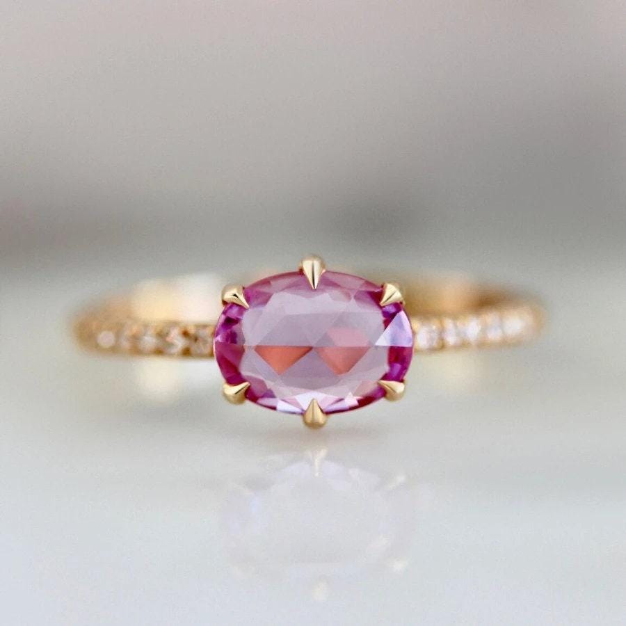 1ct Hot Pink Sapphire Ove Cut 18K Yellow Gold Ring