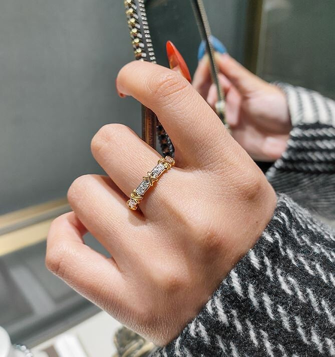Cross Design White Diamond Ring Band in 18K White Gold