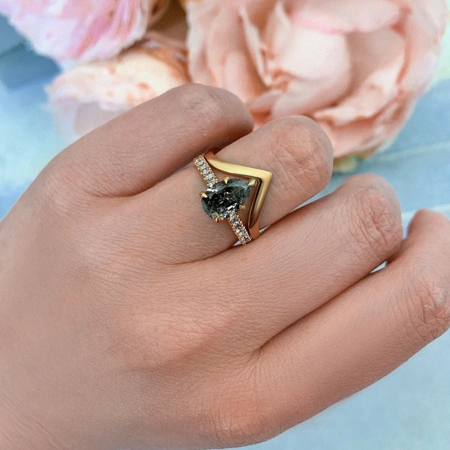 Nox 1.7ct Pear Salt & Pepper Dimond 18K Gold Ring