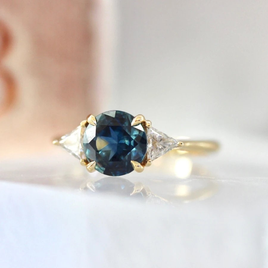 1.35ct Sapphire Round Cut with Diamonds 14K Yellow Gold Ring