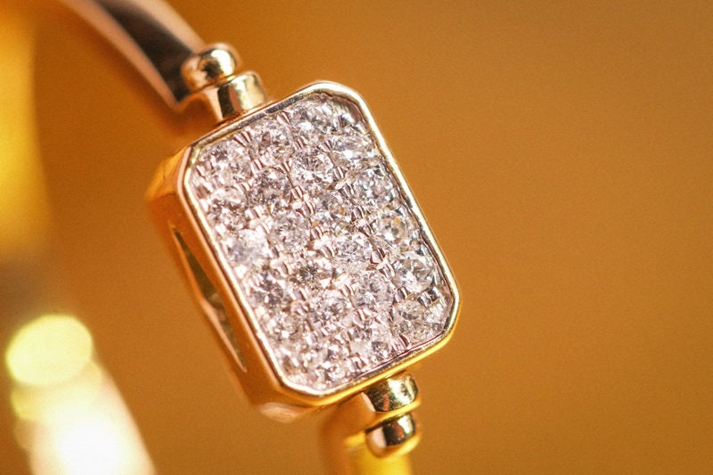 Emerald & White Diamond Horizontal Stone Flip Ring in 18K Yellow Gold