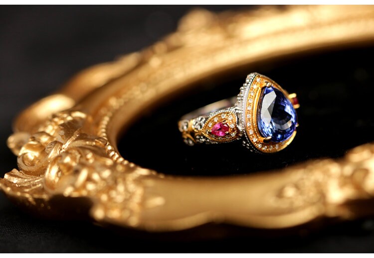 2.5ct Blue Tanzanite Pear Cut Ring - 18K Two Tone Gold