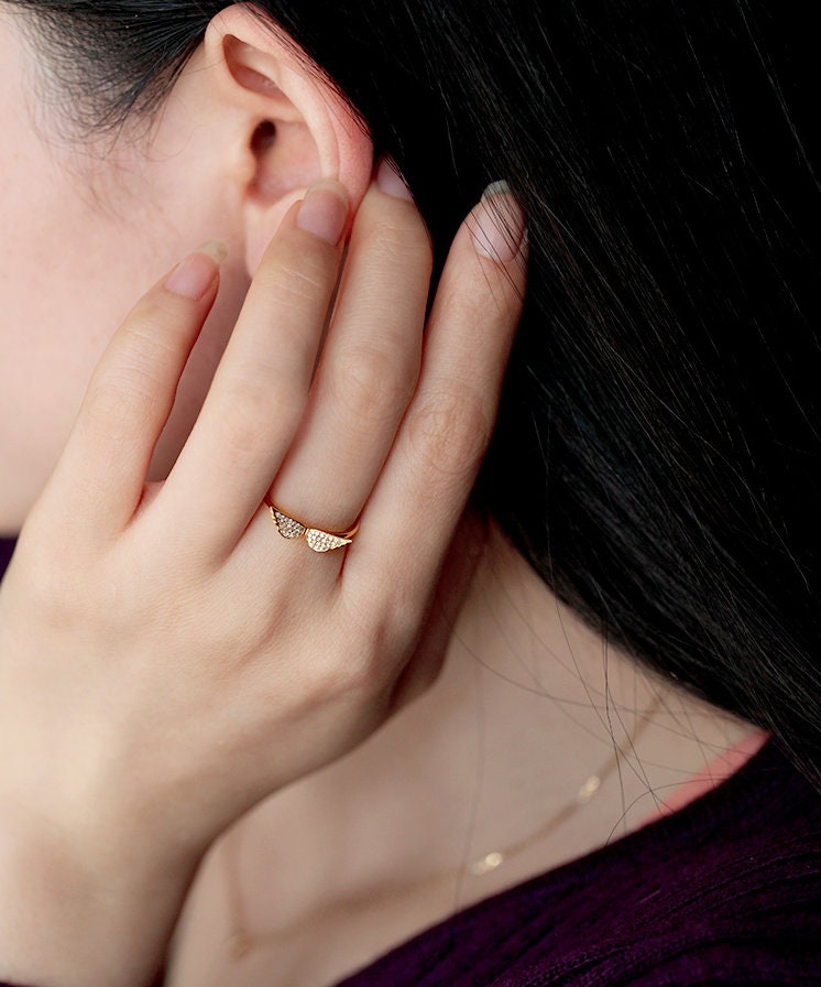 Wing Design White Diamond Ring in 18K Yellow Gold