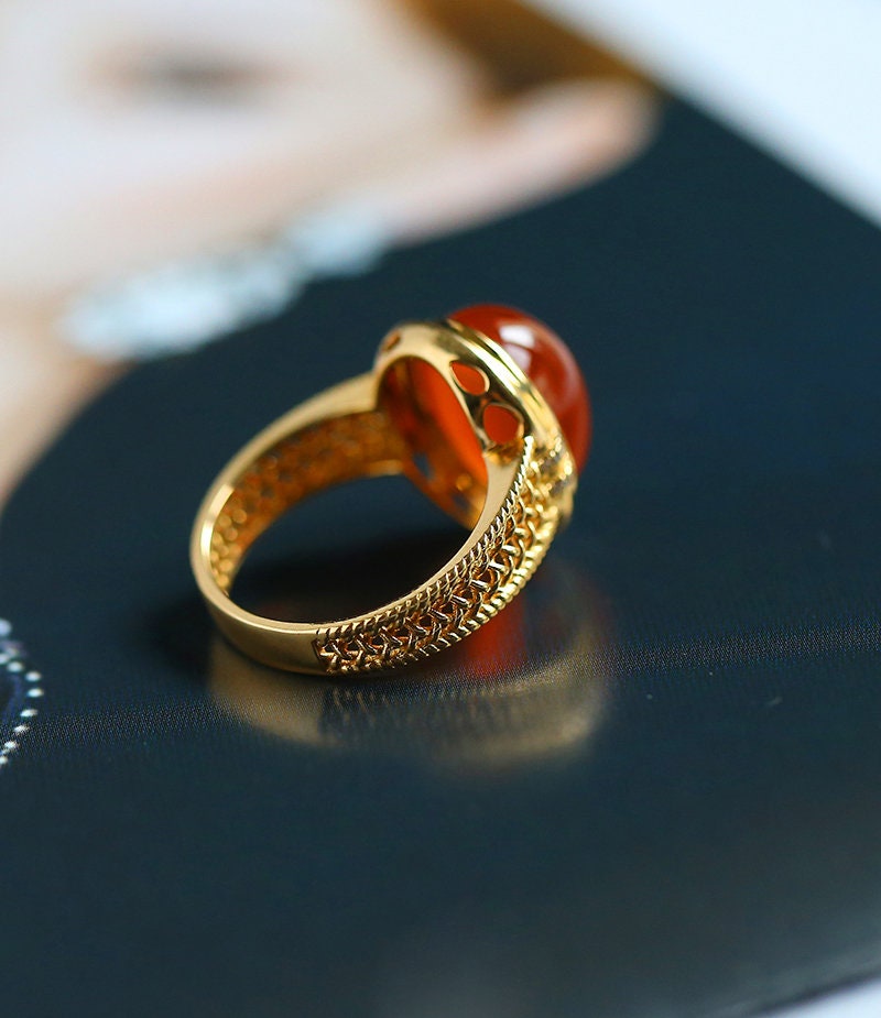 Southern Red Agate Cabochon 18K Chunky Gold Ring