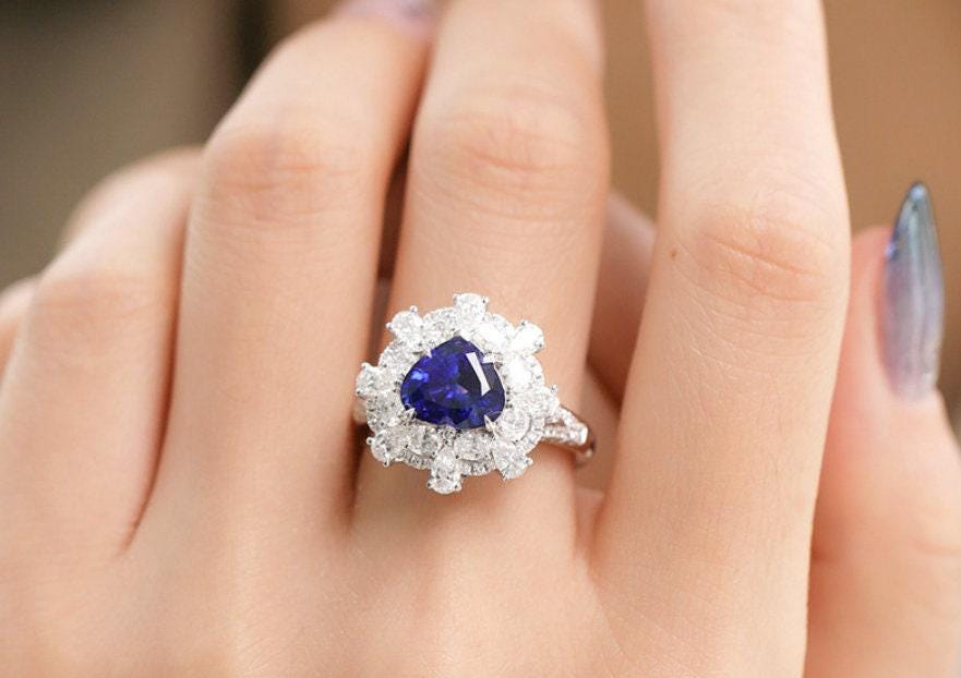 Stunning Royal Blue Sapphire 18K White Gold Ring with Full Diamonds Pave