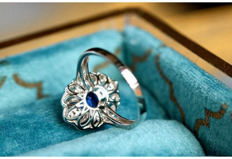 Blue Sapphire 18K Gold Free Form Ring with Diamonds
