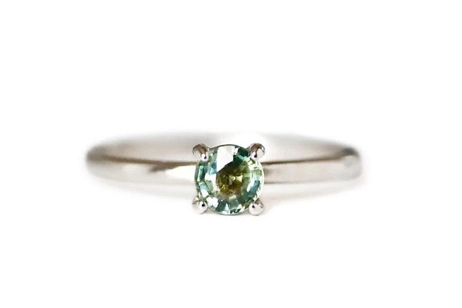 1ct Green Sapphire 18K Yeelow Gold Ring