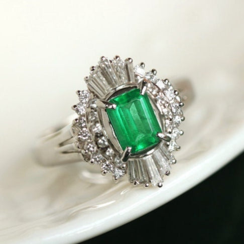 1.02ct Emerald & Diamond Ballerina Ring in 18K White Gold