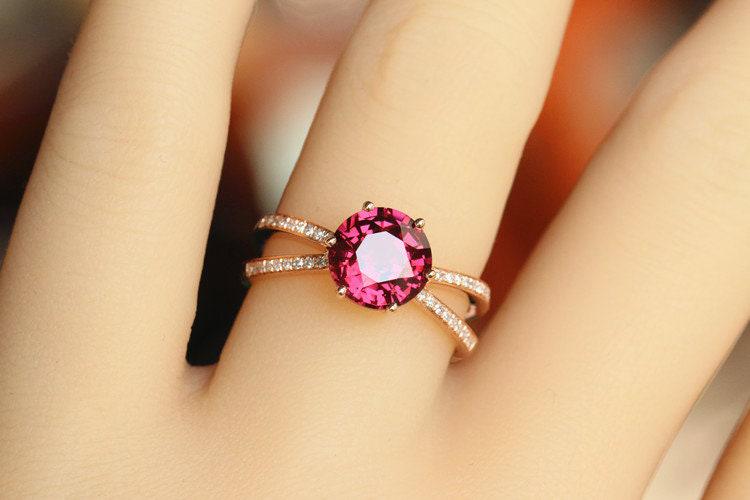Peach Red Garnet & Diamonds Ring in 18K Yellow Gold