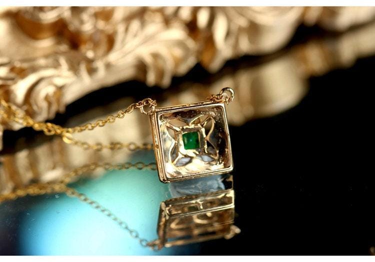 Vintage Emerald 18K Yellow Gold Granulation Necklace
