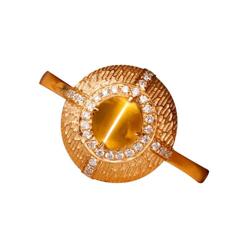 Chrysoberyl Cat's Eye Engraved 18K Gold Brush Finish Ring