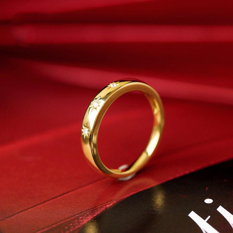 Star White Diamond 18K Yellow Gold Band Ring