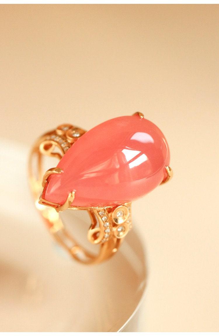 15ct Rhodochrosite Teardrop-Shape 18K Gold Ring set with Diamonds