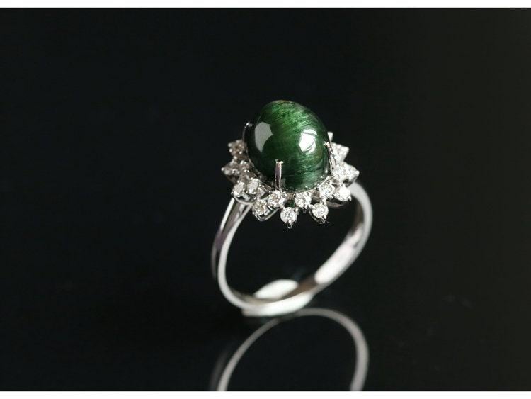 5.3ct Green Cat's Eye Gemstone Cabochon & Custer Diamond 18K Ring