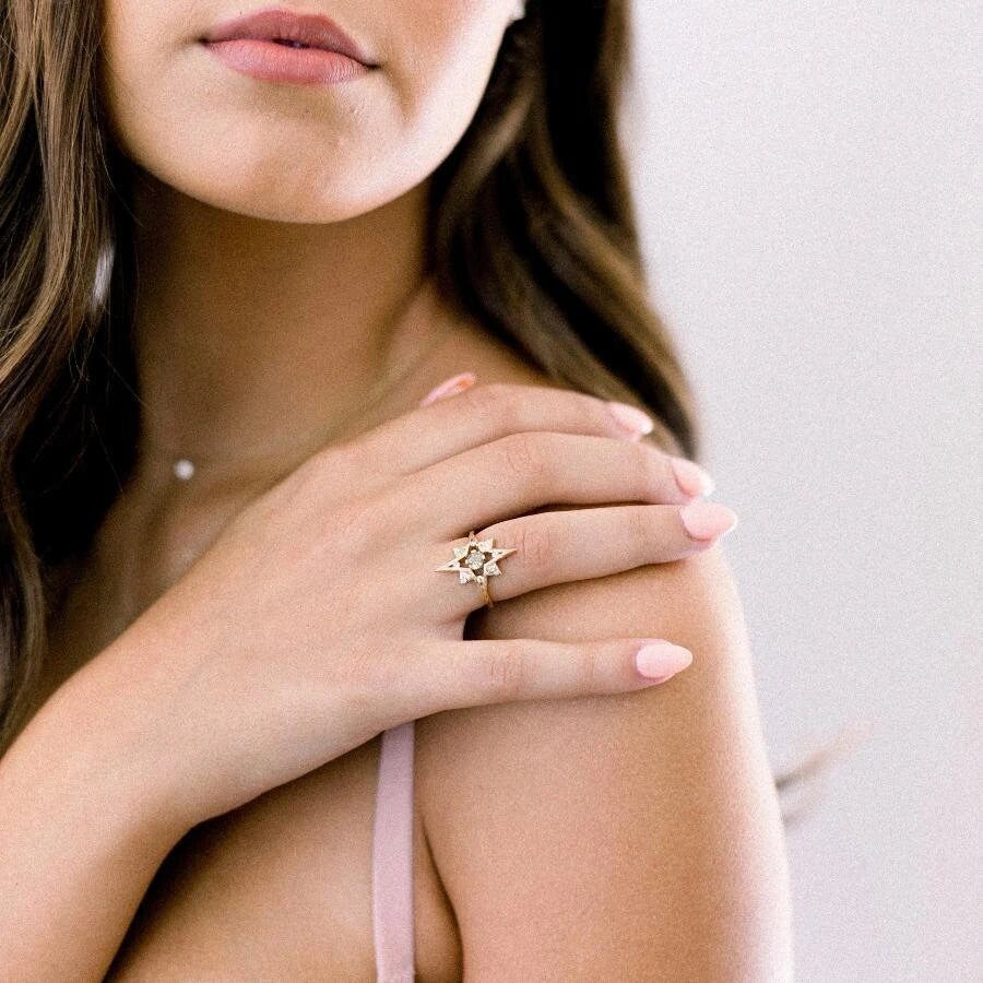 Yellow Diamonds Star Ring in 18K Yellow Gold