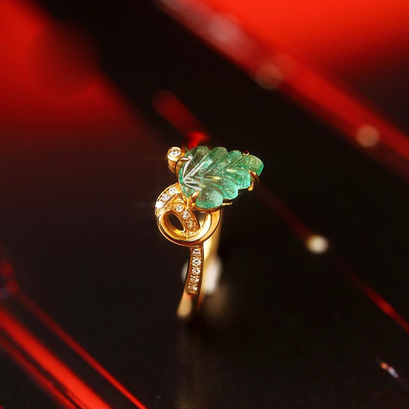Leaf-Shape Emerald & Diamond Ring in 18K Yellow Gold