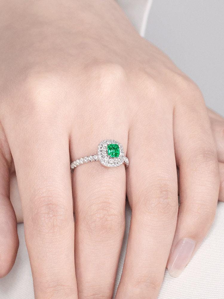 Classic Tsavorite Wedding Diamonds Ring in Platinum 950