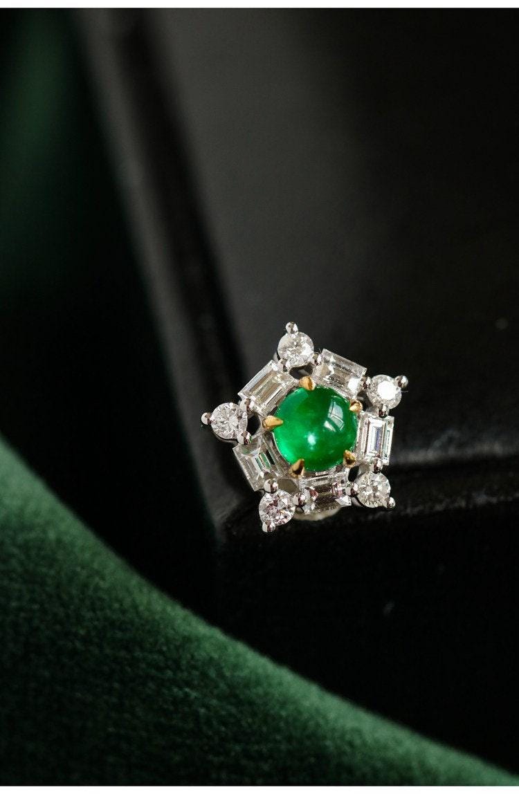 Snowflake Diamonds with Emerald Pendant in 18k White Gold