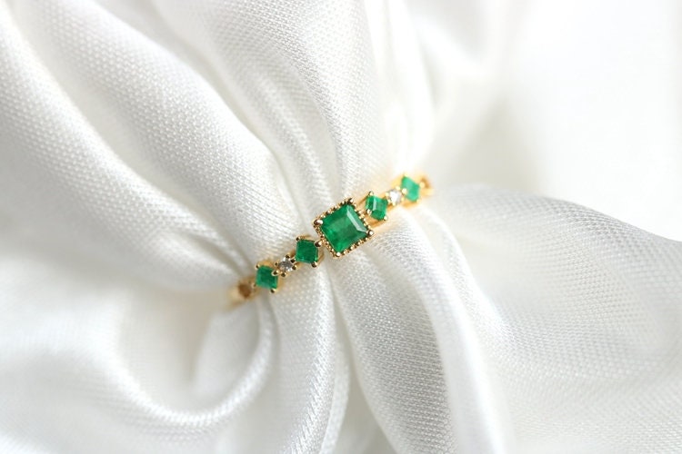Five Square Cut Emerald Stackable Ring in 18K Yellow Gold