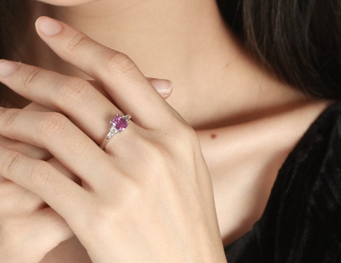 1.03ct Pinkish Spinel & Diamond Baguette Ring - 18K White Gold