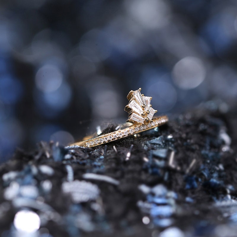 Baguette White Diamond 18K Yellow Gold Crown Wedding Ring