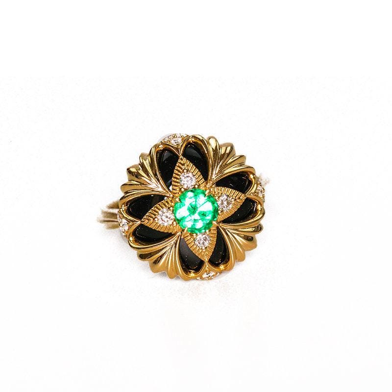 Emerald & Agate Diamond Vintage Ring in 18K Yellow Gold