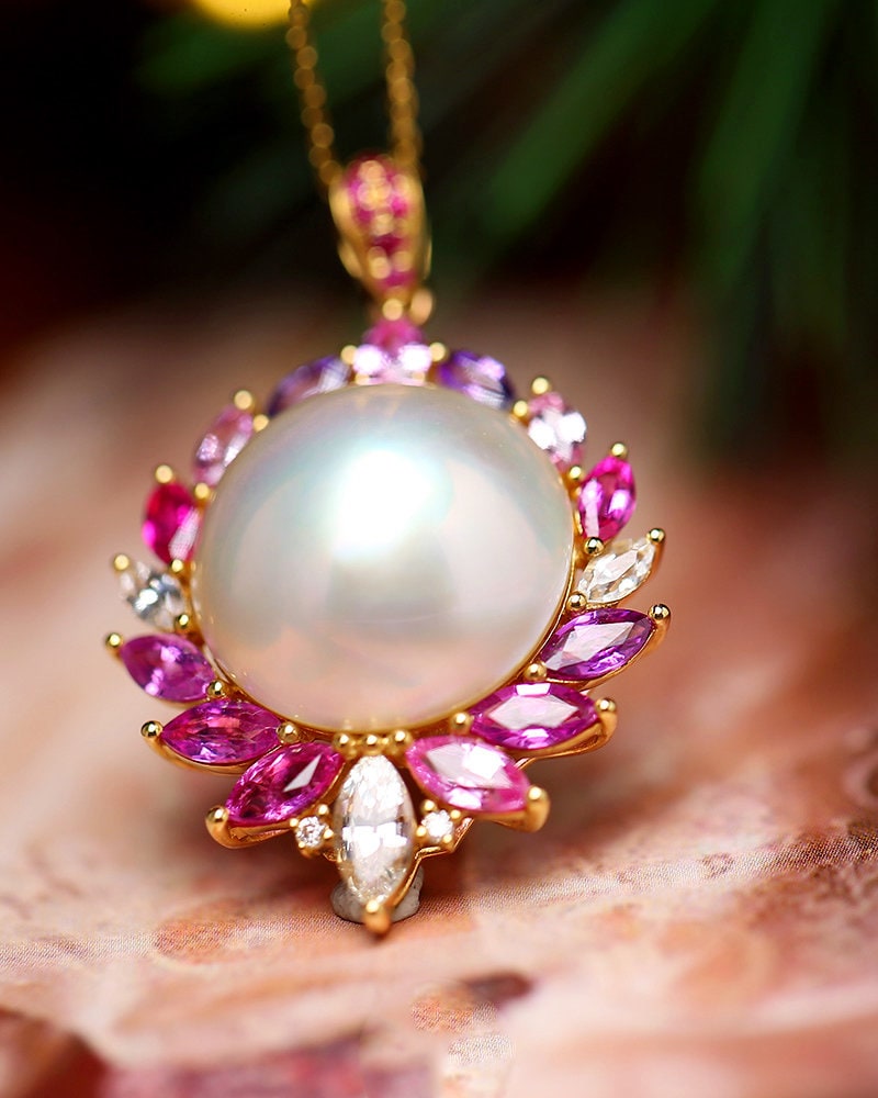 Mabe Pearl & Sapphire Cluster Necklace - 18K Yellow Gold