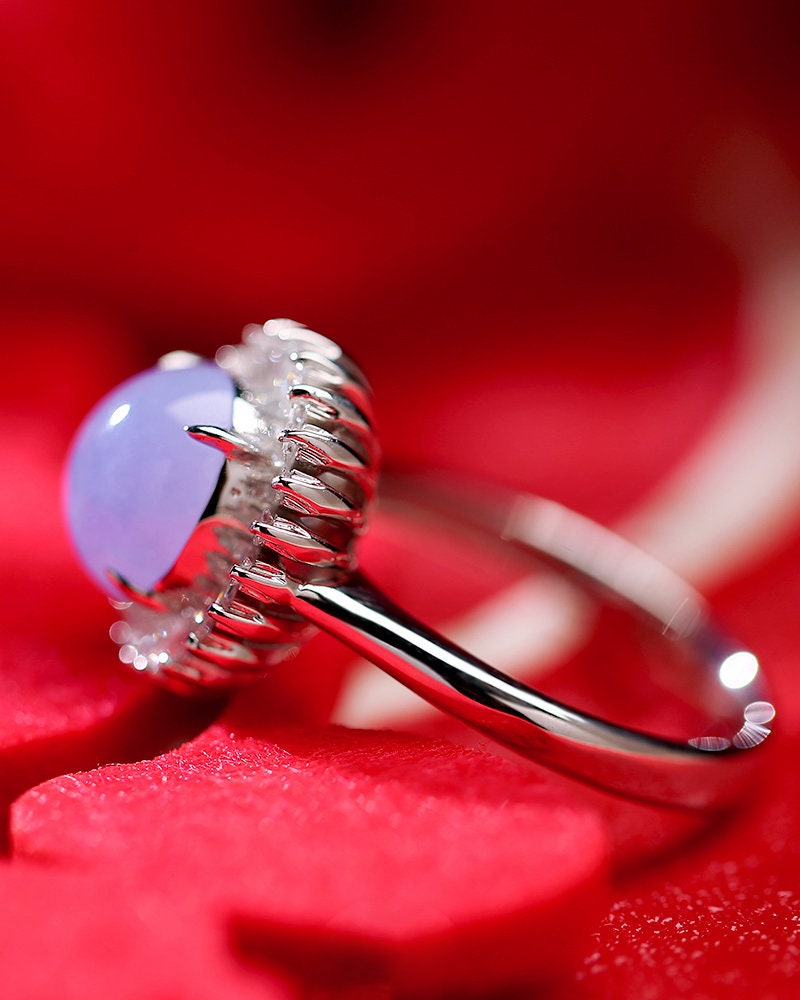 Purple Violet Jade Cabochon 18K White Gold Ring with Diamond Pave