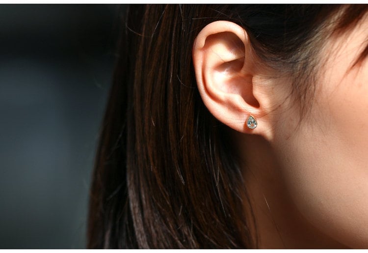 Aquamarine & 6mm Akoya Pearl Earrings in 18K Yellow Gold