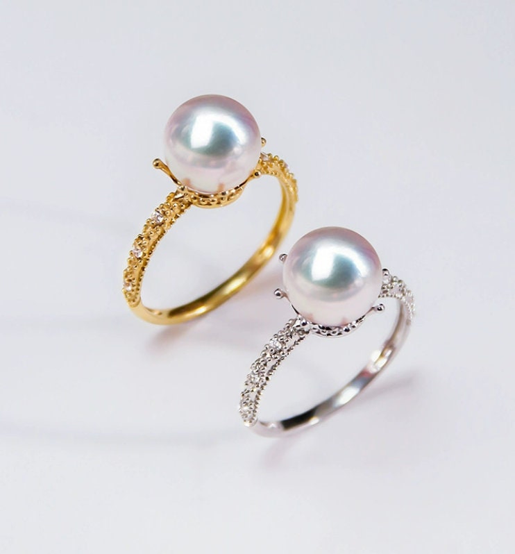 Multi-Strand Akoya Pearl Bracelet in 18K Yellow Gold