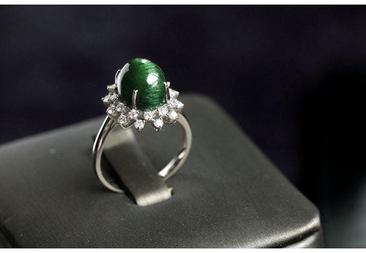 5.3ct Green Cat's Eye Gemstone Cabochon & Custer Diamond 18K Ring