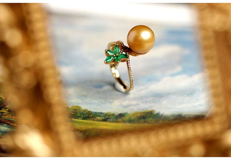 10mm Golden South Sea Pearl & Tsavorite Fruit Ring - 18K Gold