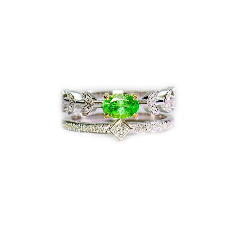 Tsavorite Pear Shape & Diamond Stackable Ring in 18K White Gold