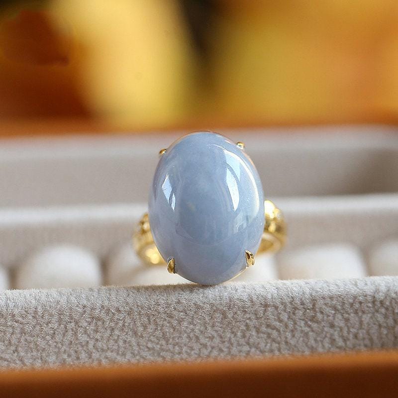 20x15mm Purple Jade Cabochon Cut & Diamond Pave Ring in 18K Yellow Gold