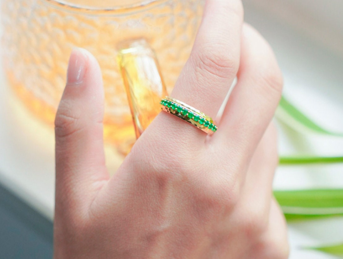 Emerald Ruby Sapphire Spinner Ring in 18K Gold Ring