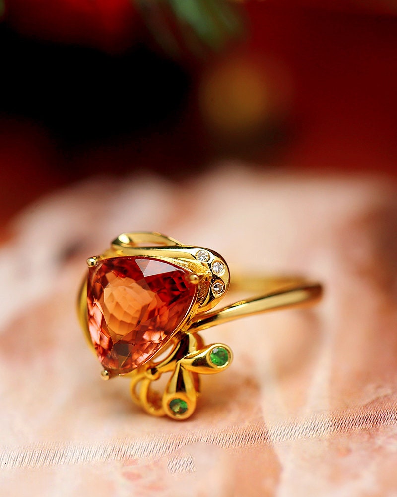 2.84ct Red Tourmaline Diamond Ring - 18K Yellow Gold