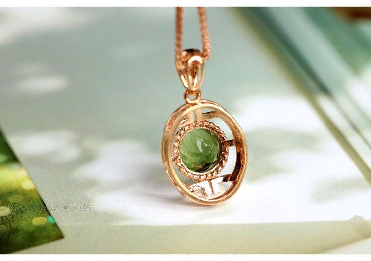 2.35ct Green Tourmaline Diamond Pendant - 18K Yellow Gold