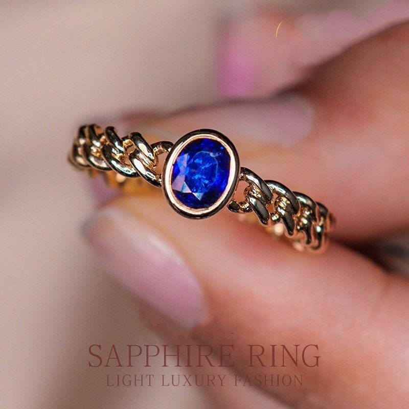 Blue Sapphire Cube Chain 18K Gold Ring