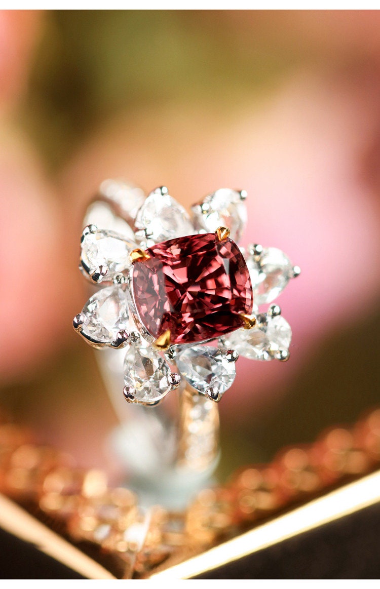 Flower Redish Spinel 1.01ct & White Sapphire Ring - 18K White Gold