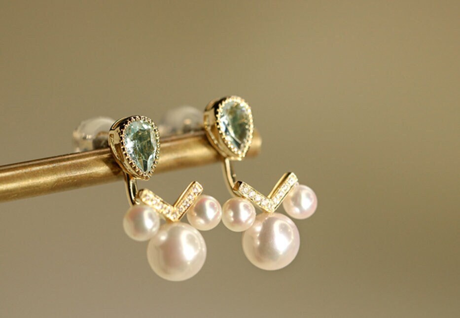 Aquamarine & 6mm Akoya Pearl Earrings in 18K Yellow Gold