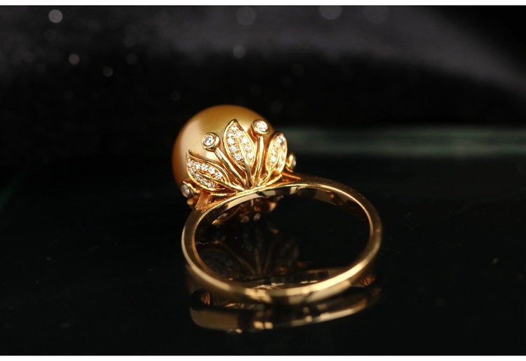 11mm Golden South Sea Pearl & Diamond Hollow-out Ring in 18K Gold