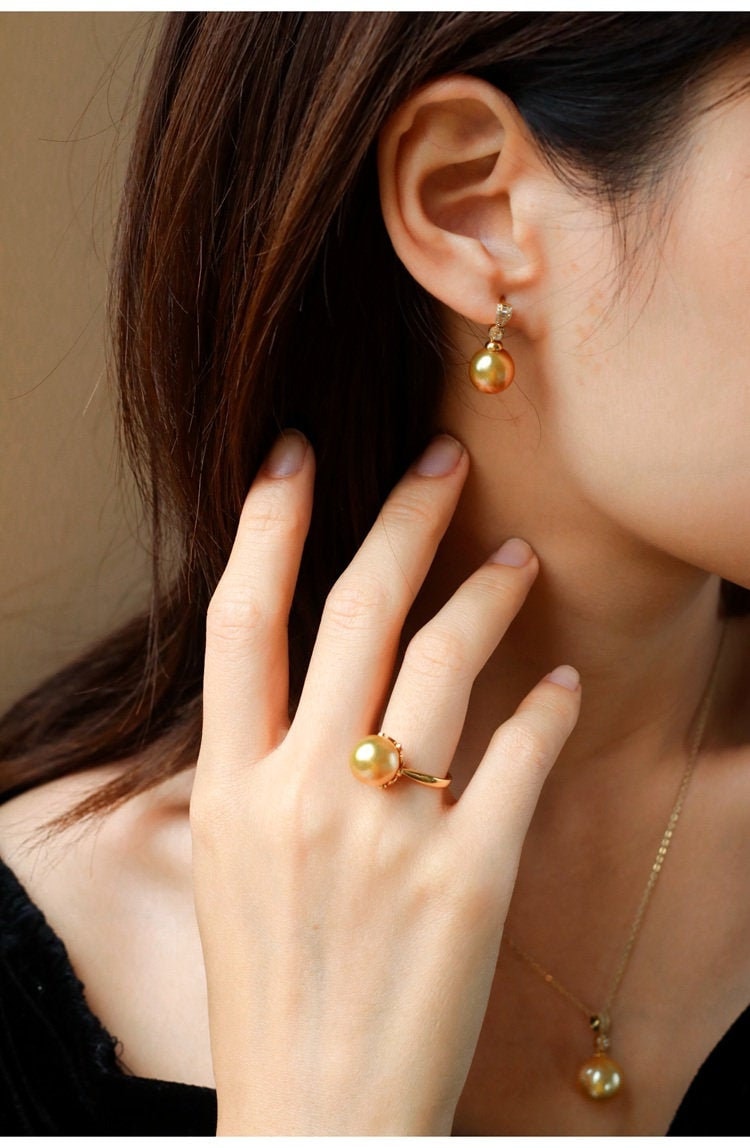 11mm Golden South Sea Pearl & Diamond Hollow-out Ring in 18K Gold