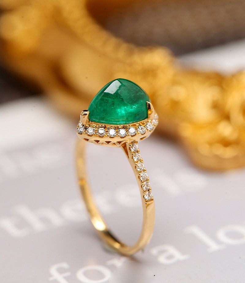 Cabochon Emerald & Halo Diamond Ring in 18K Yellow Gold