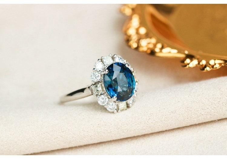 2.45ct Blue Sapphire & Diamonds Ballerina Ring - 18K White Gold