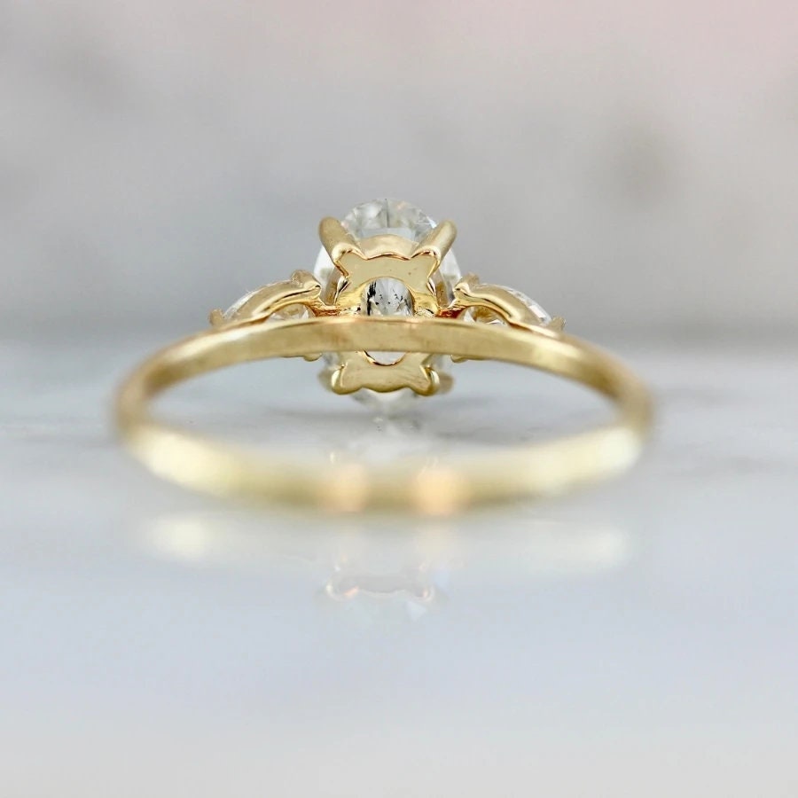 1ct Oval Diamond 18K Yellow Gold Propose Ring