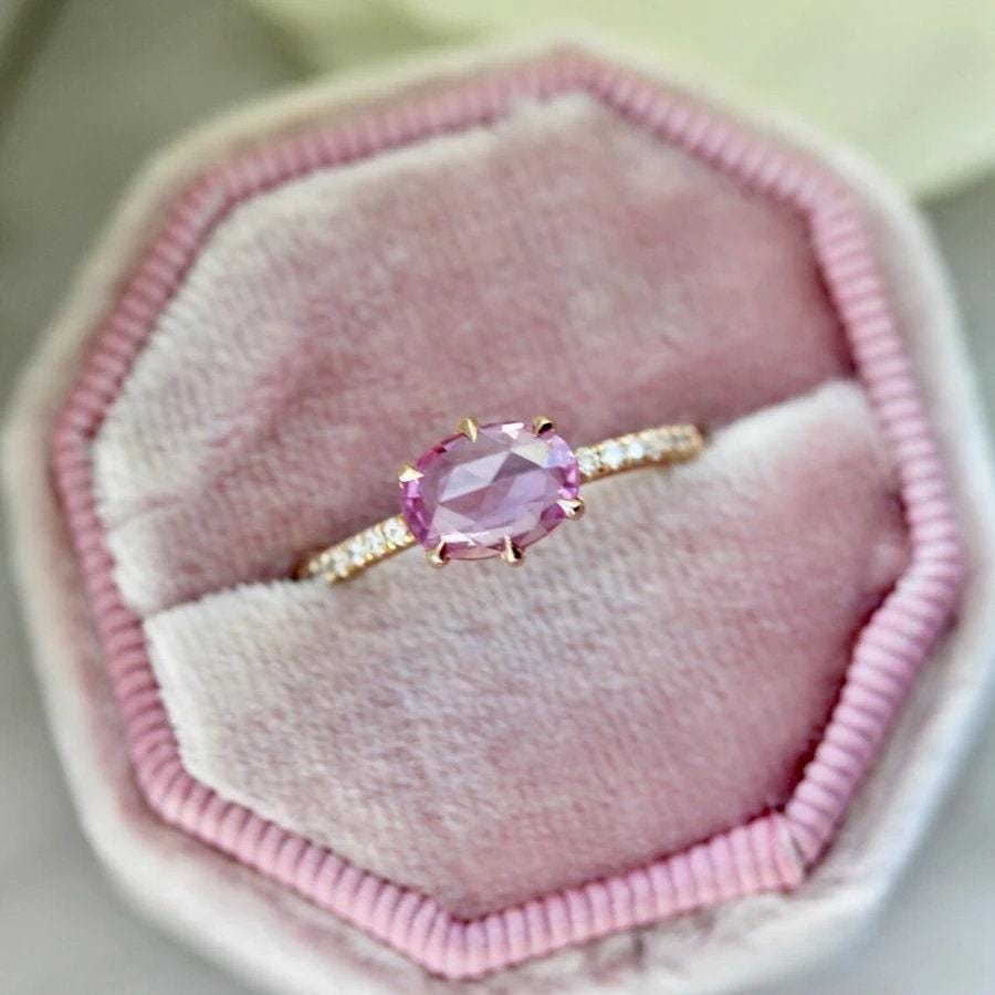 1ct Hot Pink Sapphire Ove Cut 18K Yellow Gold Ring