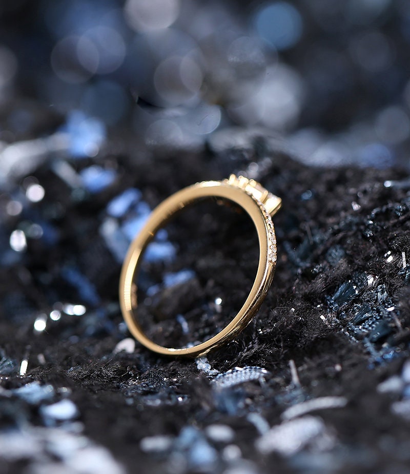 Baguette White Diamond 18K Yellow Gold Crown Wedding Ring