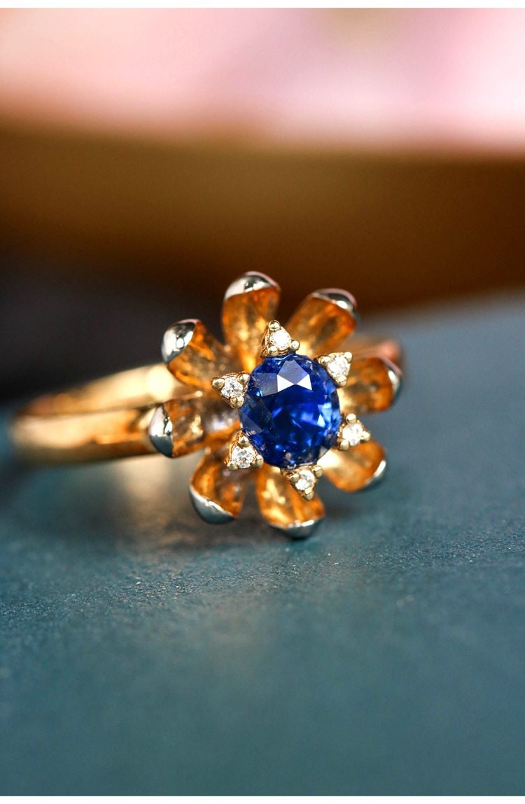 Engraved Flower Ring with Blue Sapphire - 18K Yellow Gold