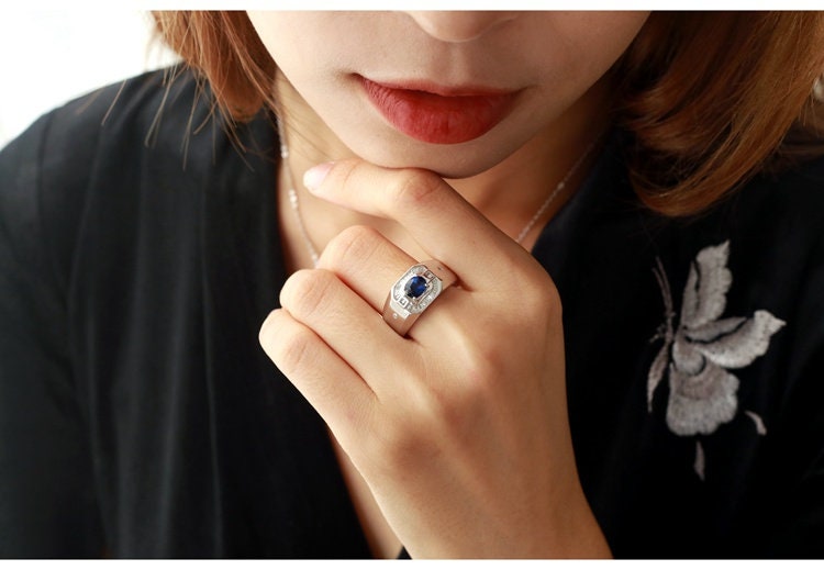 Blue Sapphire & Diamond Signet 18K Gold Ring - Classic Men’s Edition